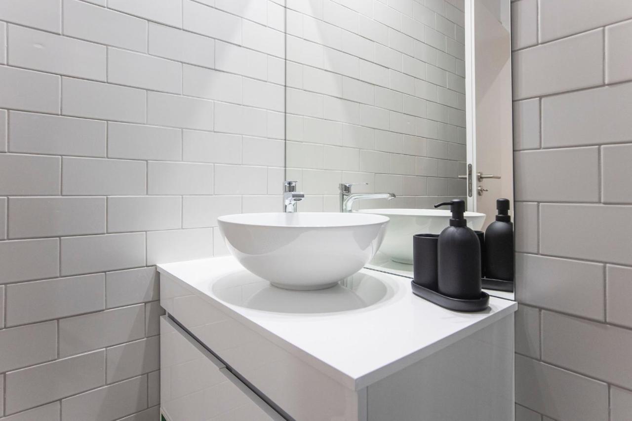 Trendy Vintage Downtown By Lovelystay Porto Eksteriør billede